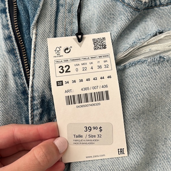 New Zara Denim Shorts - Picture 6 of 6